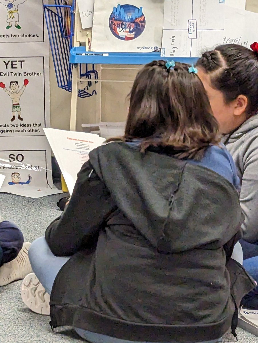 LAschuldt's tweet photo. Mrs. Carbajal's 4th grade students are reviewing figurative language using a  song. Everyone is very engaged.
@MireyaFromTX @KathyCherryAP @ReesStars https://t.co/6yhGEFrw9D