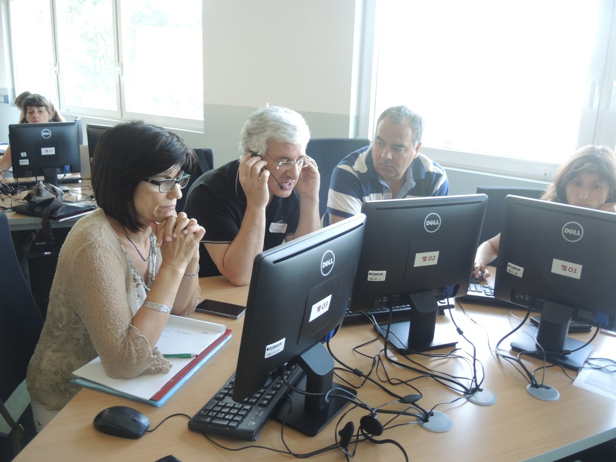 In 2023 the VALIANT team are running workshops throughout Europe to inform educators about #VirtualExchange and the outcomes of our project. Learn how VE can be used by in-service school teachers and by teacher trainers in Initial Teacher Education: valiantproject.eu/workshops/