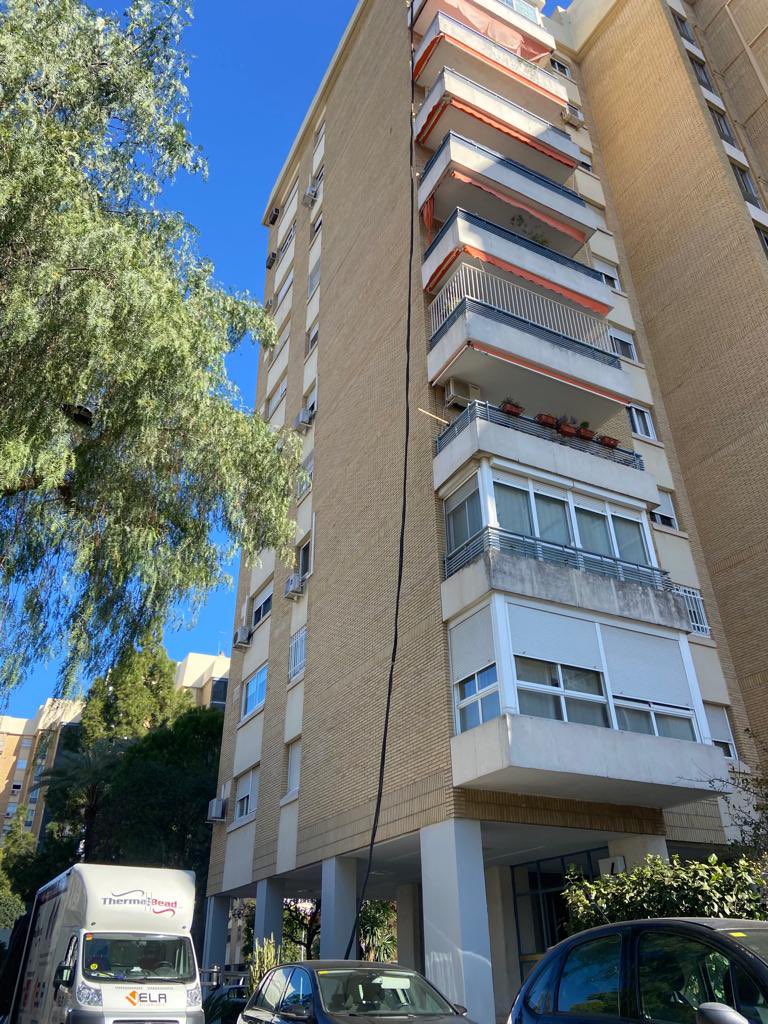VELAVENTANAS's tweet photo. 🌡️

👉 Con Thermabead puedes disfrutar de todos los beneficios del sistema de aislamiento térmico en cámara de aire. ¡Una nueva forma de mejorar tu hogar!

Hoy Miércoles en Urbanización 
Santa Clara de Sevilla!!!!!  🥶❄️☃️ https://t.co/stUalR8gMI