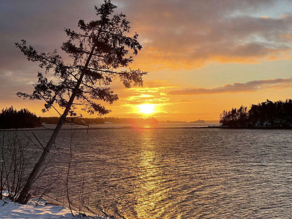 Uplifting to see the sun rise today over the Brudenell River #PEI <a href="/CBCPEI/">CBC P.E.I.</a>