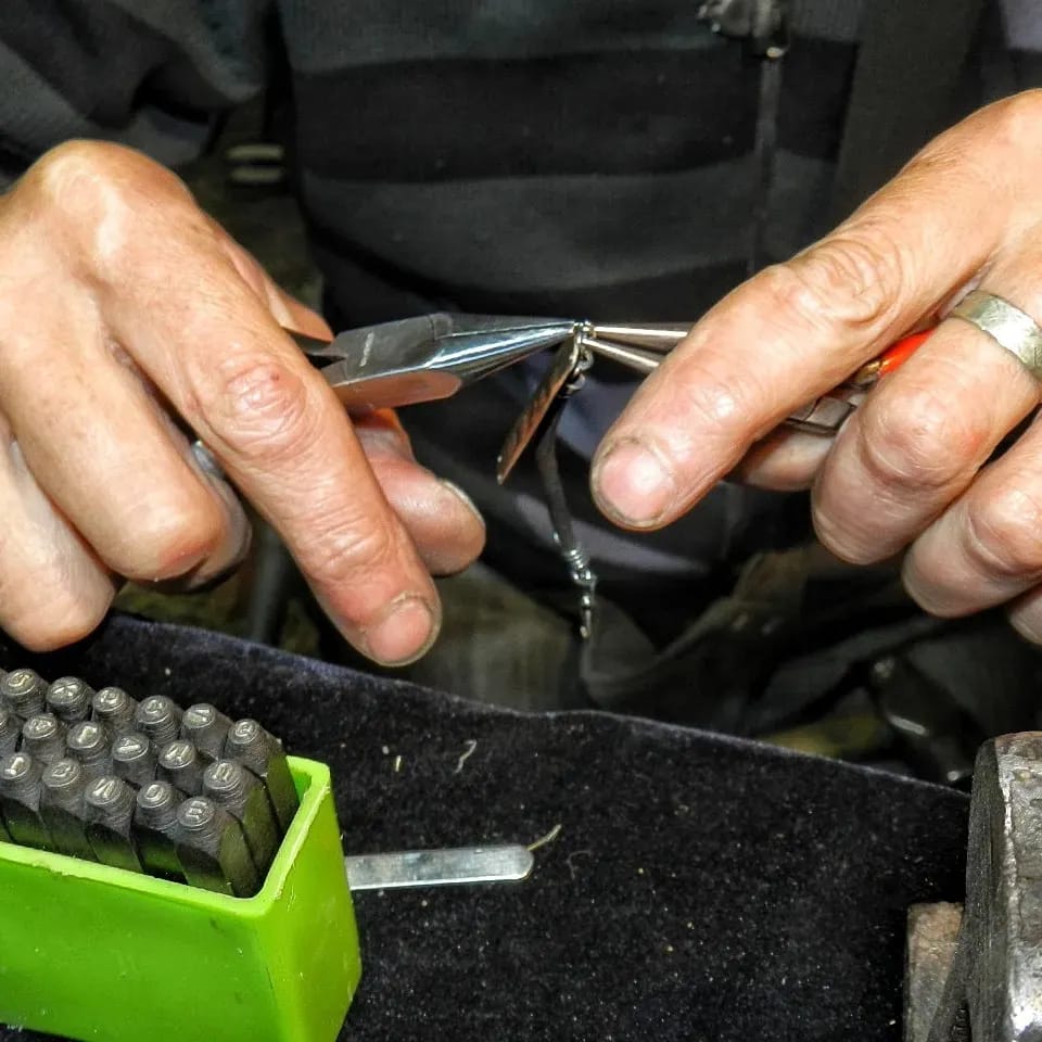 ➡️ Culminó con gran éxito una nueva 30° edición del Encuentro Provincial de Artesanos. 
Donde Epuyén fue sede de la exitosa fiesta y albergó durante 3 noches a más de 100 artesanos y artesanas de diversos rubros para mostrar y vender su producción. 

Un fin de semana inolvidable.