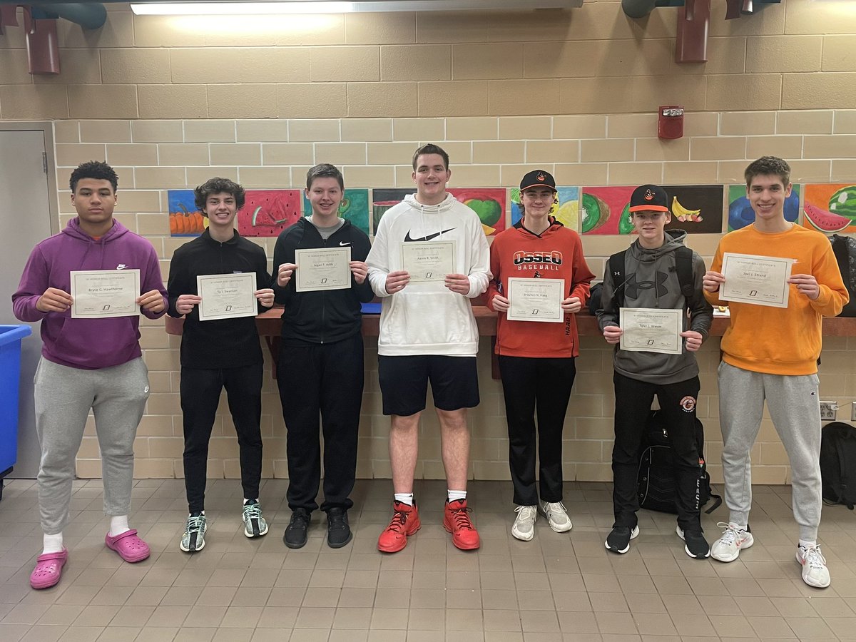 Osseo Basketball representin’ at this morning’s A Honor Roll breakfast! 🍩🧃 <a href="/osseobasketball/">Osseo Boy's Basketball</a> <a href="/OSHorioles/">Osseo Orioles</a>