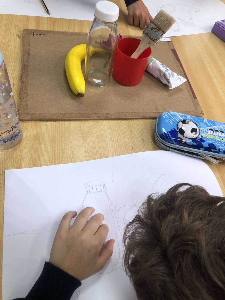 Year 4 still life project began this week, focusing on scale and shape. Next week they will paint 😍
#beginsatdbsjp #proudlytaaleem #stilllife <a href="/DubaiBritishJP/">DBS Jumeirah Park</a>