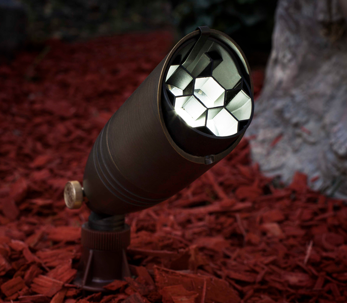 Sleek, stylish and on trend! Contact our sales team to get more information on our Black Powder Coated Finish! 

Click the link!
uniquelighting.com/en/fixtures/up…