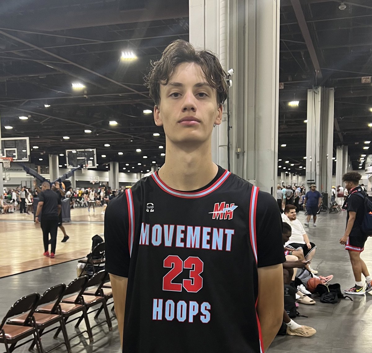MovementHoopsBB's tweet photo. 2023 6’7 Bennett Fried is one of the top unsigned seniors in Wisconsin.
Averaging 17 points/8 rebounds for Lacrosse Central and shooting over 40% from three.
Versatile wing with guard skills and high IQ. #MovementFam @bennett_fried https://t.co/OF9q1pVaqj