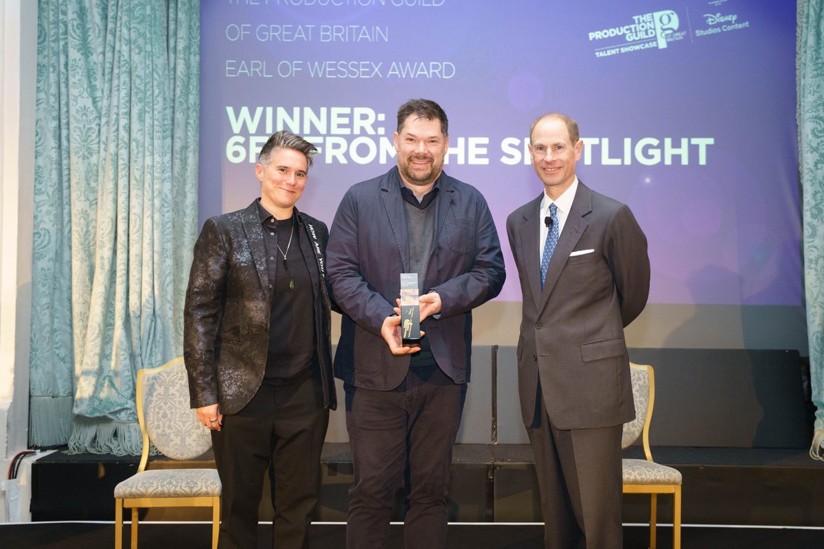 RoyalFamily's tweet photo. The Earl of Wessex has presented the first @ProductionGuild ‘Earl of Wessex’ Award to @6ftfrom in recognition of their work to improve mental health and wellbeing in the UK film and television industry.

👏Congratulations to all the nominees!

🔗https://t.co/krDtyJyvVp https://t.co/CAj5uGaCkl