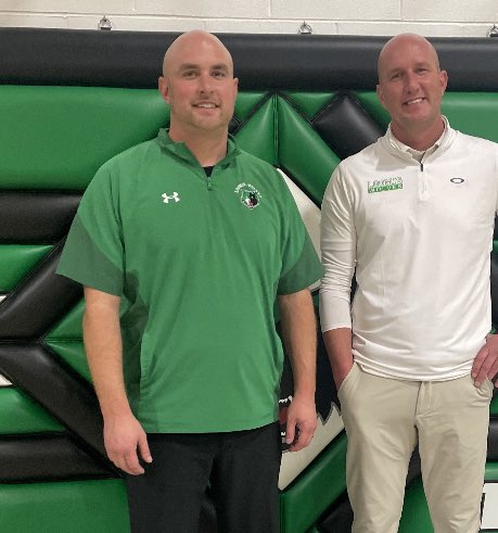 BilleterDerek's tweet photo. Last game we both are coaching in @loomis_wolves gym… @drewbilleter .. it’s been an amazing ride, playing here, coaching here and watching our kids play here!!! https://t.co/pR1Bvv4rbE