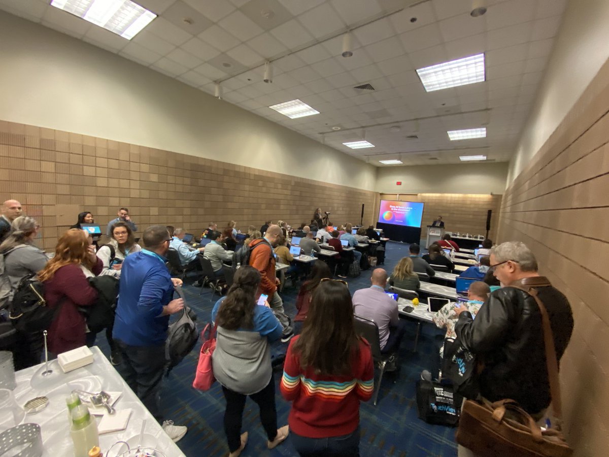 5 min to go and every seat is taken. Educators are standing in the back to hear @MerlynMind CEO Dr. Nitta talk about #AI in education. It’s time for people and technology to work better together 👏 #FETC