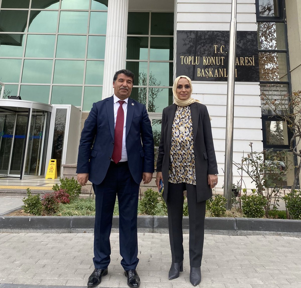 ZTaskesenlioglu's tweet photo. TOKİ Başkanımız Sn.Ömer Bulut’u Tekman Belediye Başkanımız Mustafa Ergin ile ziyaret ettik. 
Tekman ilçemiz için talep ettiğimiz 79 konutun yapım  onayını aldık. Tekman’a hayırlı olsun. 
Başta Bakanımız Sn.@murat_kurum’a ve TOKİ Başkanımız Sn.Ömer Bulut’a teşekkür ediyoruz. https://t.co/u5nCsdiJfI
