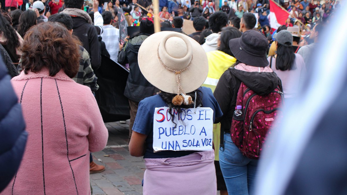 dhsfcusco's tweet image. #FotoGarería📷 
🚨 #CUSCO La población cusqueña junto a la Federación Universitaria del Cusco #FUC, se movilizaron por las principales avenidas de la ciudad imperial en rechazo al gobierno de Dina Boluarte y lo ocurrido en la Universidad Mayor de San Marcos.