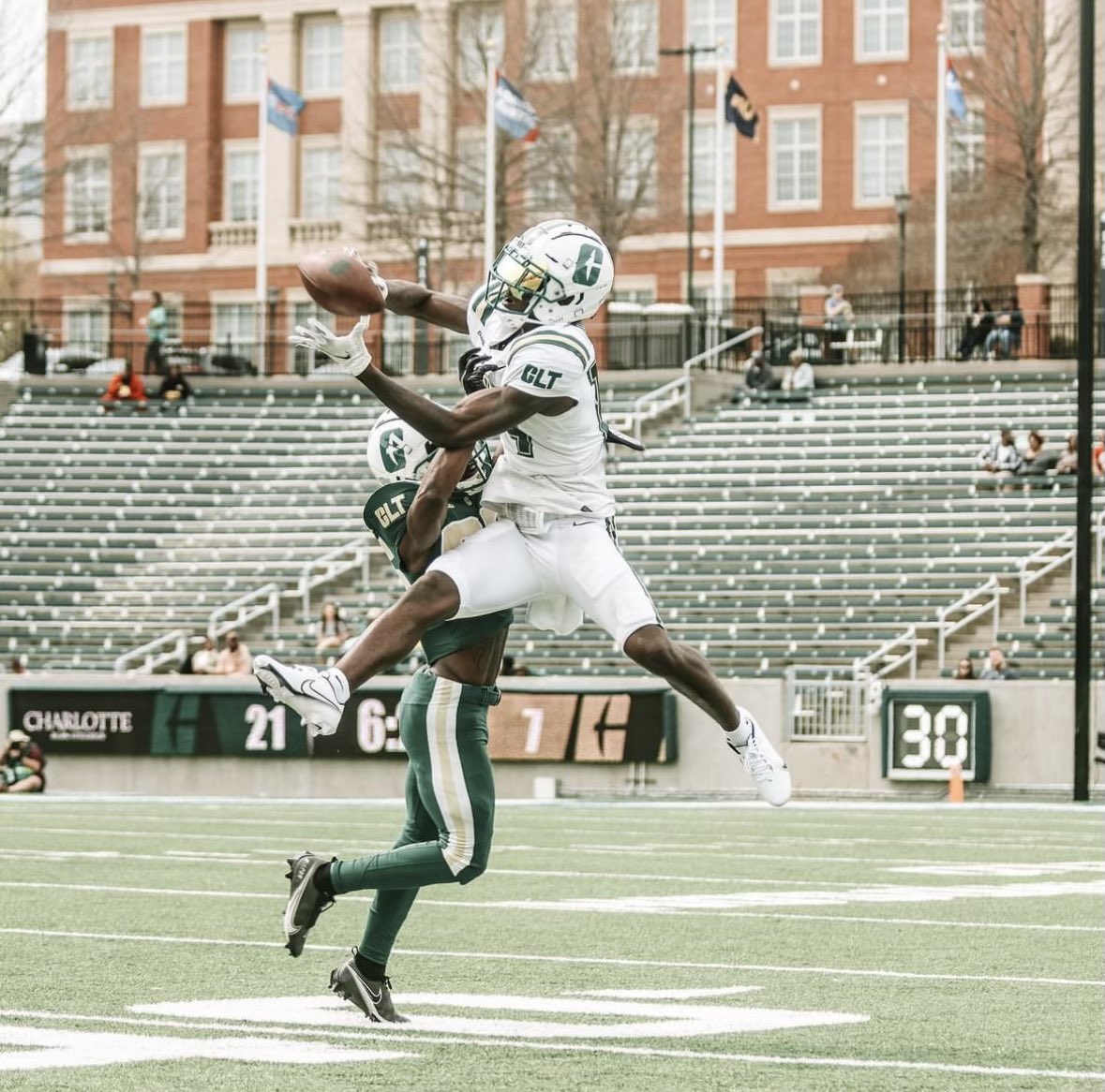 eligoldcity's tweet image. #AGTG Blessed to receive An offer from University Of North Carolina at Charlotte #GoNiners