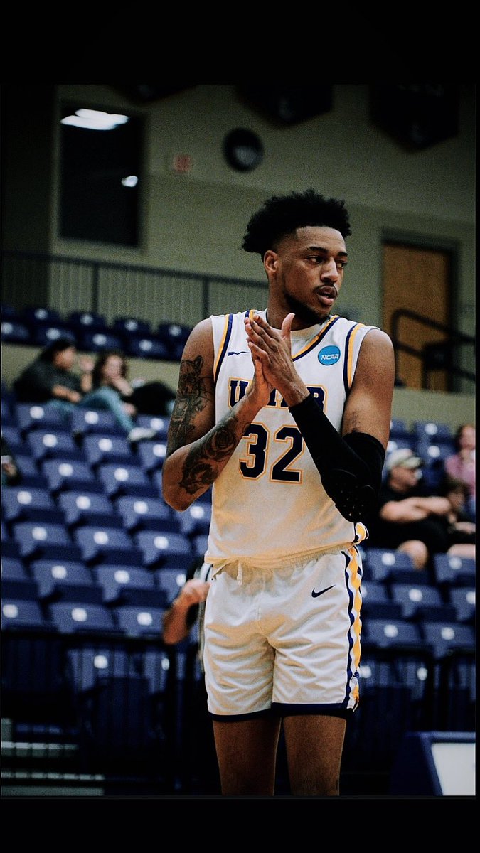ceomrmarc's tweet photo. Nomatter what you been through, just remain yourself 🧎🏾‍♂️ #slimeto https://t.co/qfTcTsLxrA