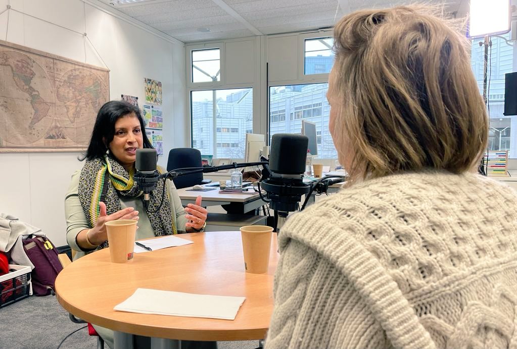 📣 Nieuwe afleveringen van podcast23 (open.spotify.com/show/1LbQjuzG9…) onderweg! 

🎙Vandaag sprak <a href="/RinkeVerkerk/">RinkeVerkerk</a> met journalist <a href="/mirjamremie/">Mirjam Remie</a> en Kamerlid <a href="/marielle_paul/">Marielle Paul</a> (VVD). 

🙋🏻‍♂️ Binnenkort online: hou je favoriete podcastapp in de gaten!