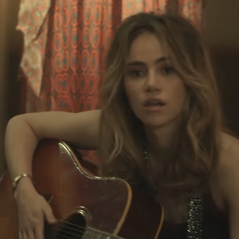 cléa on Twitter "RT VOGUESUKI suki waterhouse as karen sirko you