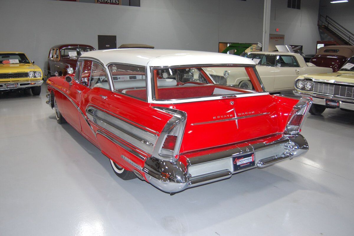 Mercomatic's tweet image. 1958 #Buick Special Riviera #EstateWagon; 364 cid, 2 bbl, 250 hp; Variable-Pitch Dynaflow. Styling left an impression of mass and bulk, weighing 100 lbs more than the 1957 car. Chrome embellishment was tiresomely unrelenting, including a large rear fender rocket-shaped gewgaw