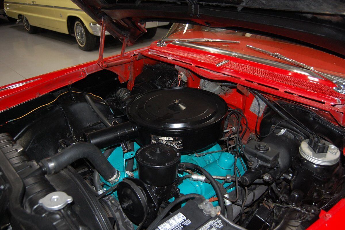 Mercomatic's tweet image. 1958 #Buick Special Riviera #EstateWagon; 364 cid, 2 bbl, 250 hp; Variable-Pitch Dynaflow. Styling left an impression of mass and bulk, weighing 100 lbs more than the 1957 car. Chrome embellishment was tiresomely unrelenting, including a large rear fender rocket-shaped gewgaw