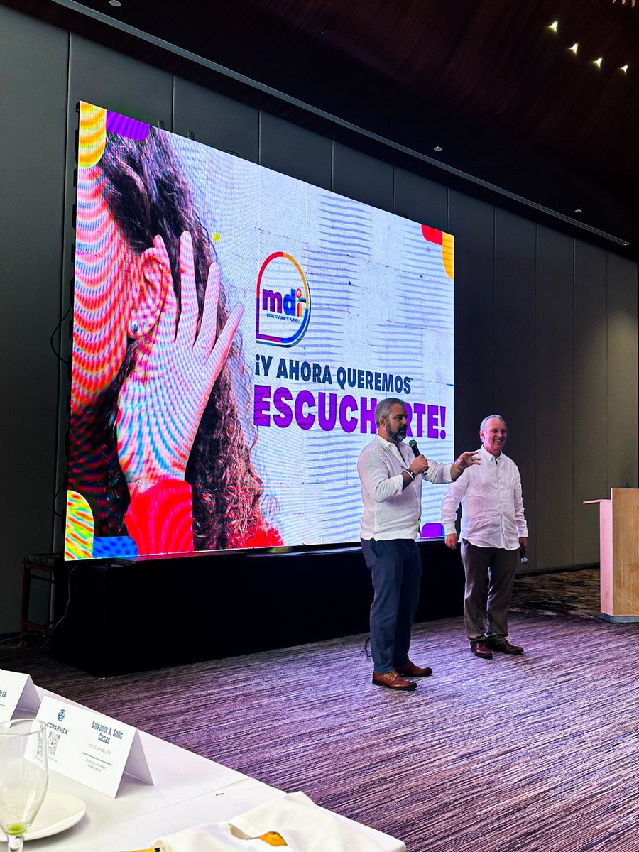 90_legal's tweet photo. 🙌🏻Primera Reunión Empresarial con nuestro Presidente Nacional @josemedinamora
Y entrega de membresía @coparmex_rivieramaya.
Notaría 90 presente ✔️
#notaria90 #notariosmexicanos #coparmex #rivieramaya #certezalegal #notaria https://t.co/zySNfYGkYL
