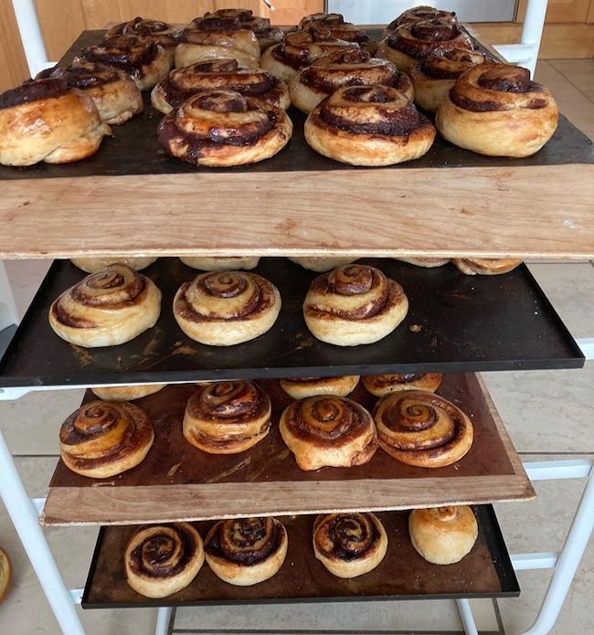 BreadBakerDani's tweet photo. Your Severn Bites Breadmaking Newsletter - https://t.co/7rFDVWK2ap Time to discover new courses - Italian and French and Easter Breads. Recipes and tips #breadcourse #gloucestershire #realbread https://t.co/IG7p3eS6Uf