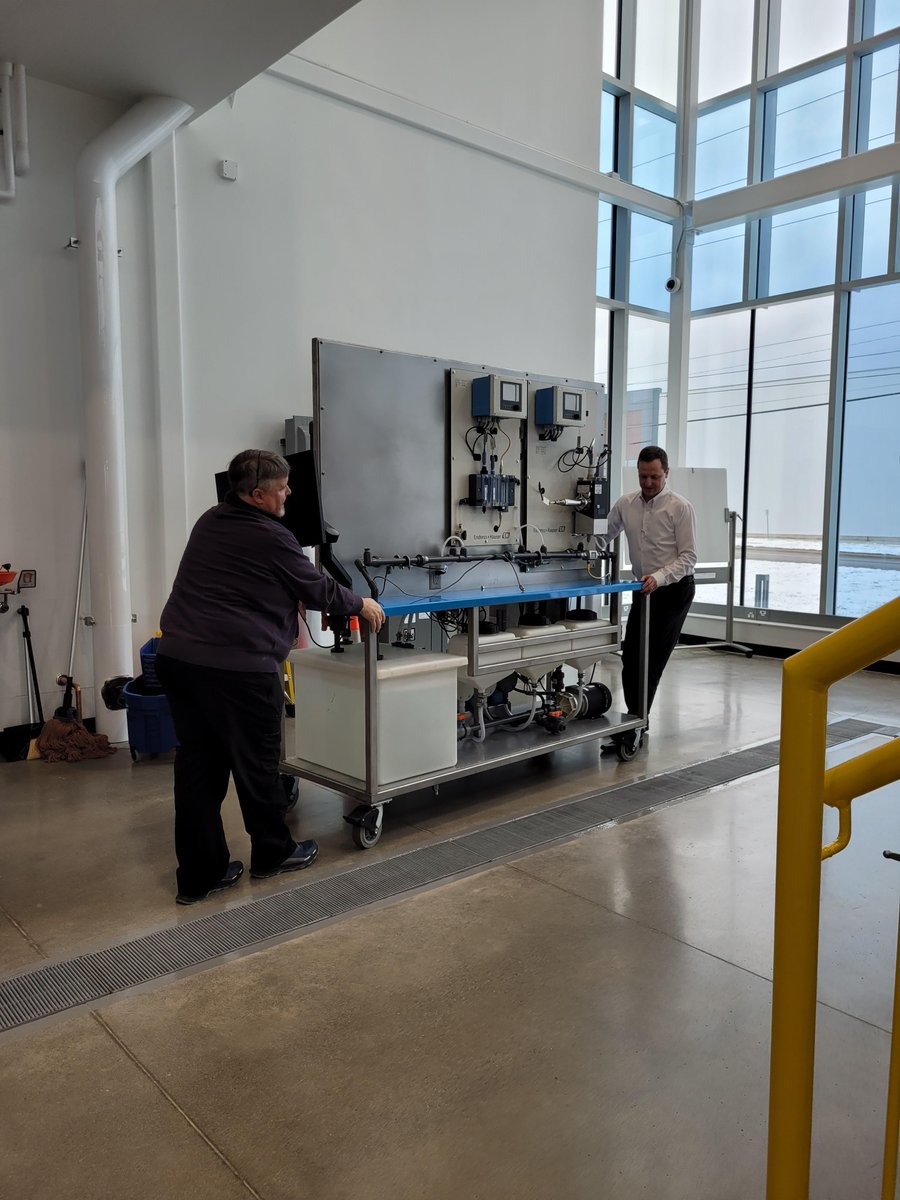 Endress_CA's tweet image. The energy backstage of #TechnologySymposium is palpable. 🎬✨

We&apos;re putting the finishing touches on what promises to be a lively and engaging #event. 

We&apos;re eager to delve into the latest technological advancements and share this exciting experience with you!

#TechSympEHCA