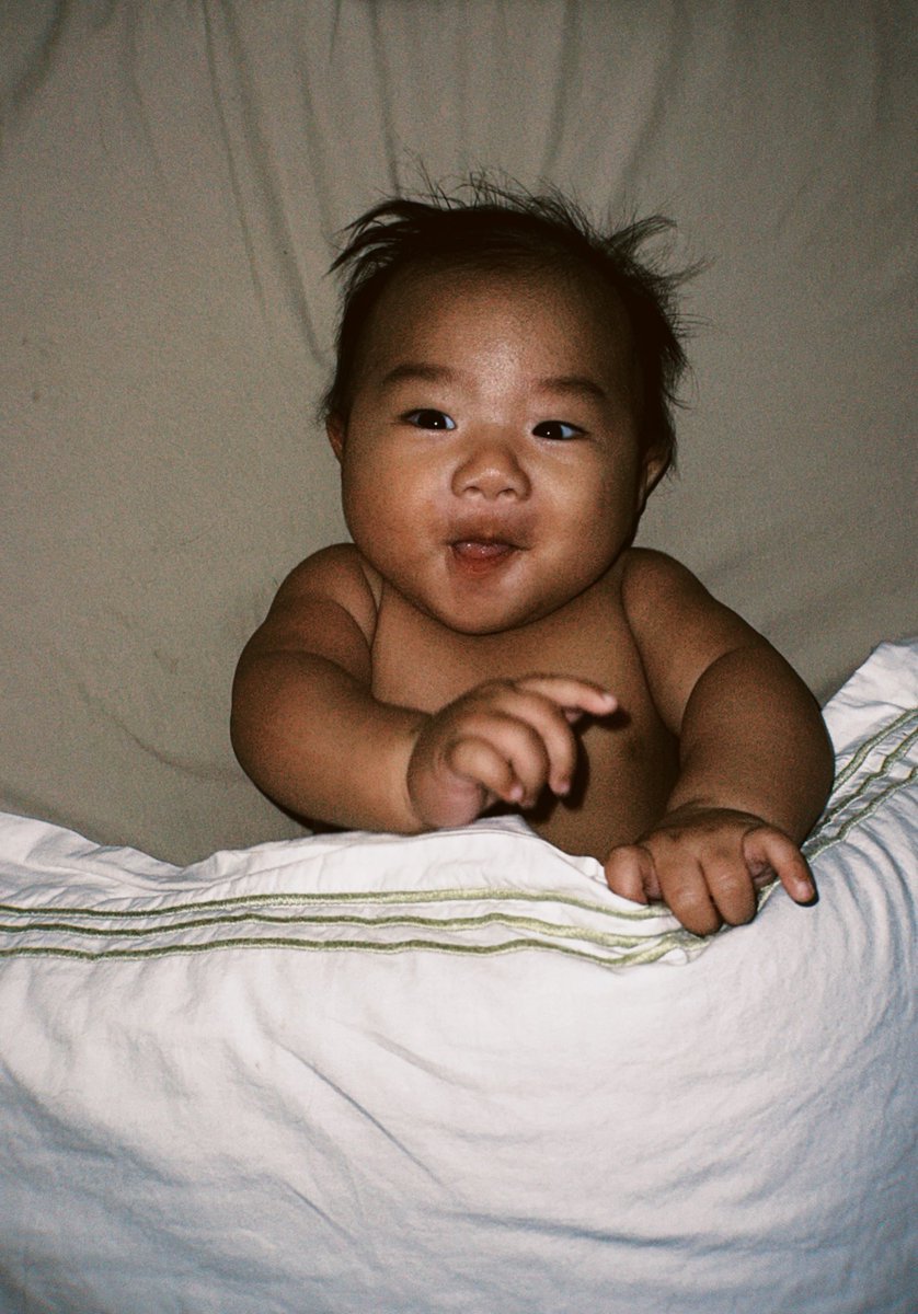 jonah199x's tweet photo. waking up every morning for you little cutie! I love you too much Zadok. https://t.co/ePHptkznBJ