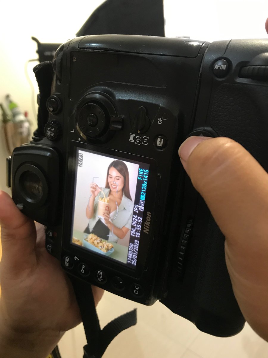Jenicaibit's tweet photo. Puri photoshoot si buntis, aba https://t.co/hKRbtOjxLV