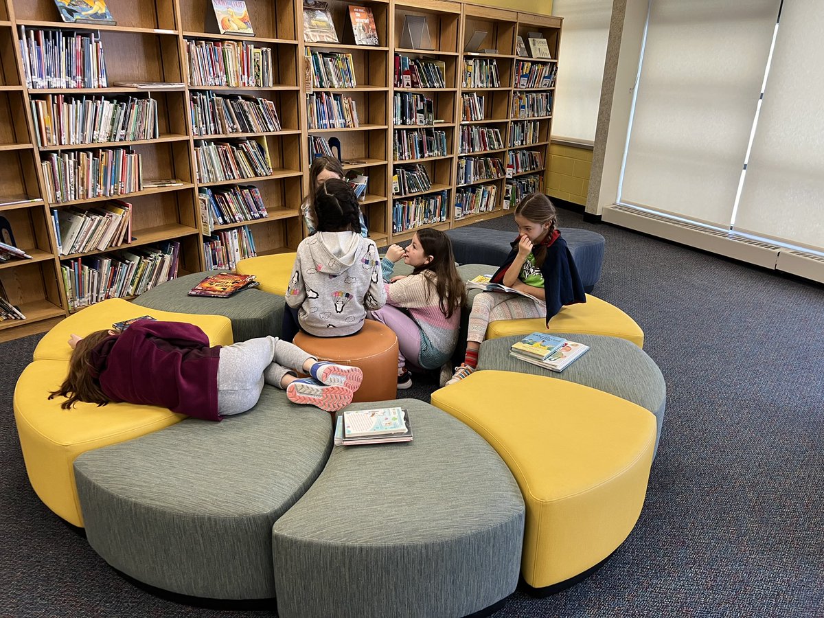 jjbpatton's tweet photo. These 3rd graders made some cozy places to read on a snowy morning! @WindsorWildcats @KristenClark25 https://t.co/vQCytEfFCj