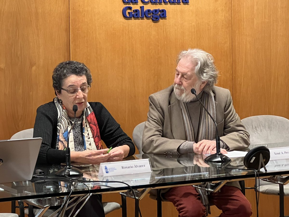 CAFIgalicia's tweet photo. ‼️Comezamos a actividade ‘G2202035 Xornadas GÁLIX sobre o libro informativo galego’. Inauguran a actividade Rosario Álvarez, presidenta do Consello da Cultura Galega @consellocultura e Xosé A. Perozo, presidente de GÁLIX @GALIX_ https://t.co/X7kvpTvLvo