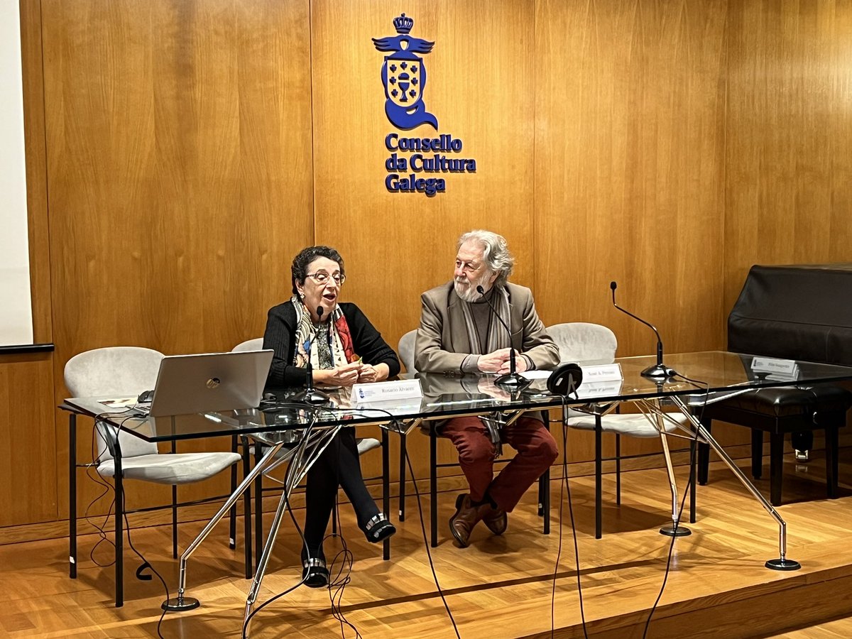 CAFIgalicia's tweet photo. ‼️Comezamos a actividade ‘G2202035 Xornadas GÁLIX sobre o libro informativo galego’. Inauguran a actividade Rosario Álvarez, presidenta do Consello da Cultura Galega @consellocultura e Xosé A. Perozo, presidente de GÁLIX @GALIX_ https://t.co/X7kvpTvLvo