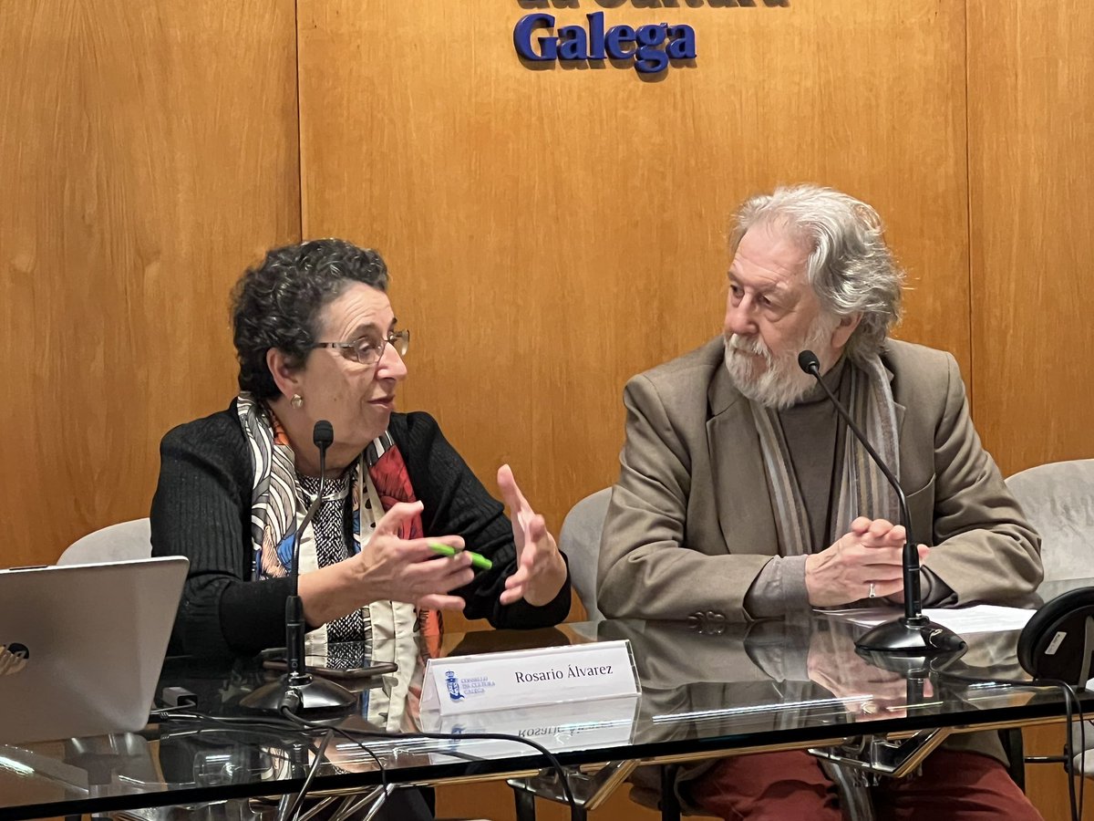 CAFIgalicia's tweet photo. ‼️Comezamos a actividade ‘G2202035 Xornadas GÁLIX sobre o libro informativo galego’. Inauguran a actividade Rosario Álvarez, presidenta do Consello da Cultura Galega @consellocultura e Xosé A. Perozo, presidente de GÁLIX @GALIX_ https://t.co/X7kvpTvLvo