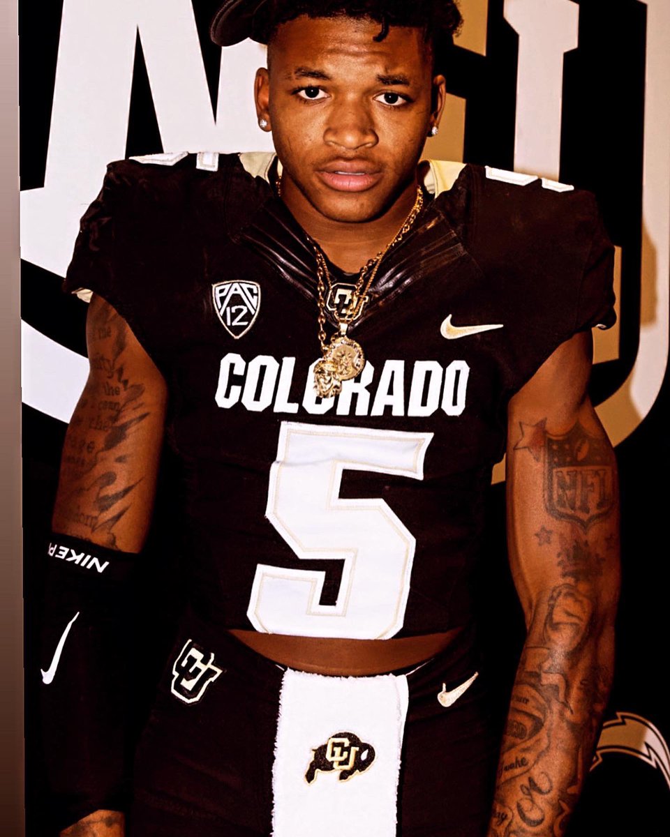 EthanPr74464069's tweet photo. Blessed to receive an offer from the University of Colorado🖤💛 #GoBuffs🦬 @DeionSanders @TimBrewster @elodge4 @Coach_Monte100 @DEvans345 @CoachHoun @CUBuffsFootball https://t.co/8Qtgbcwi10