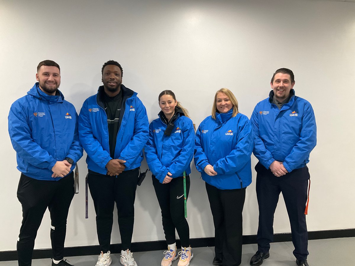 Just in time for the cold spell… Our Expressive, Pastoral and Social science staff model our new staff jackets. Keeping warm and visible in style 👍

<a href="/JPather74/">Jess Pather</a> <a href="/AJRAllModCons/">Adrian Rogers</a> <a href="/Mr_SmithLMHS/">Andrew Smith</a>  <a href="/Darbs87/">Thom Darby</a> <a href="/ChilternLT/">Chiltern Learning Trust - Bedfordshire</a> <a href="/MissChloe_Ward/">Chloë Ward</a> <a href="/Malcolm_Teach/">Owen Malcolm</a> <a href="/missduncanPE/">Niamh Duncan</a> <a href="/McIvorJ_PE/">Mr McIvor</a> <a href="/MrKerr_PE/">Mr J Kerr</a>