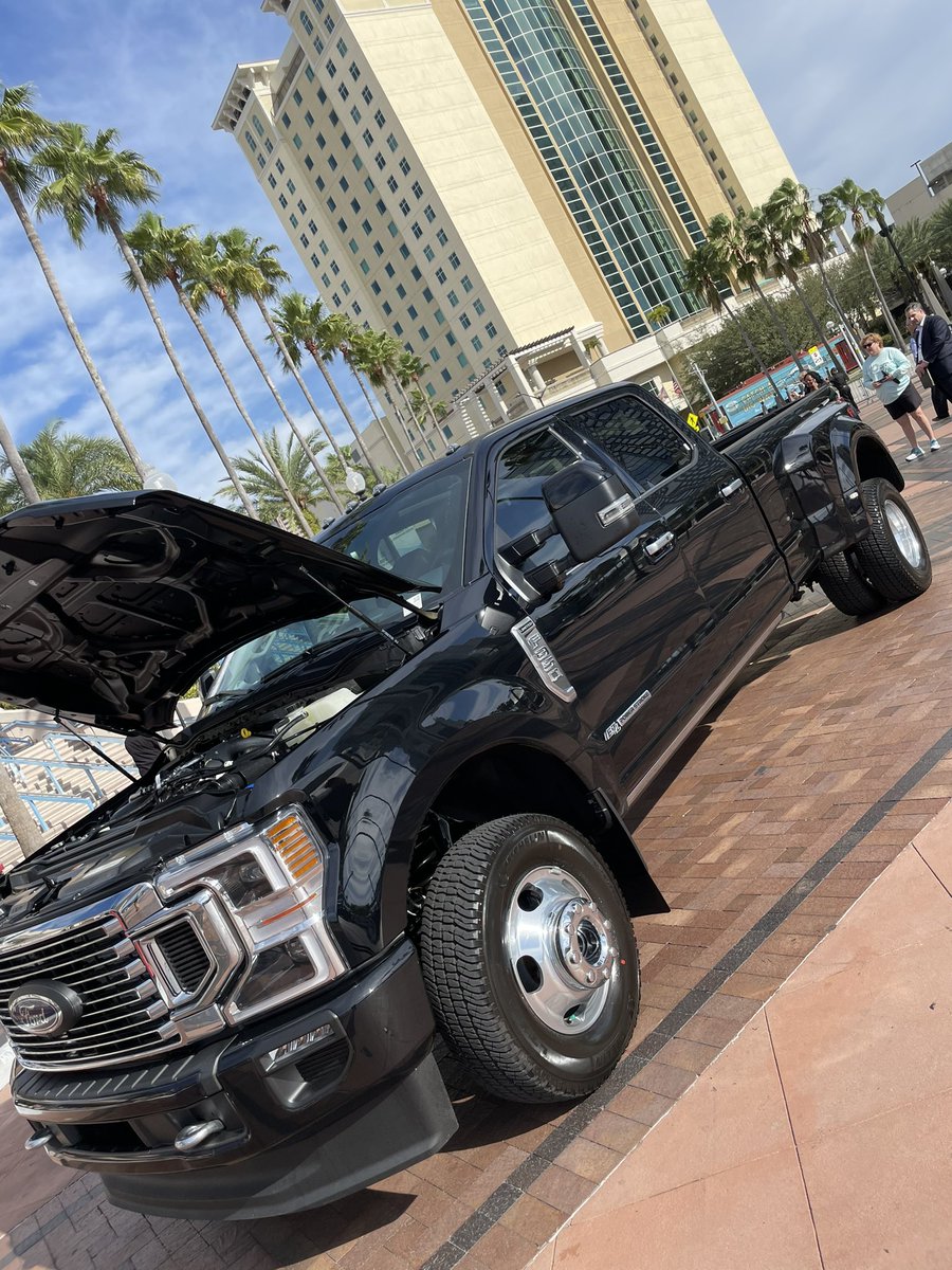 ColleenLuvsCorn's tweet image. Couldn’t get a more perfect day for a Ride-N-Drive at the @CleanFuelsAA 2023 Conference! 🌴☀️#biodiesel #cleanfuels #soy #cleanfuelsconf23 #renewablediesel #saf