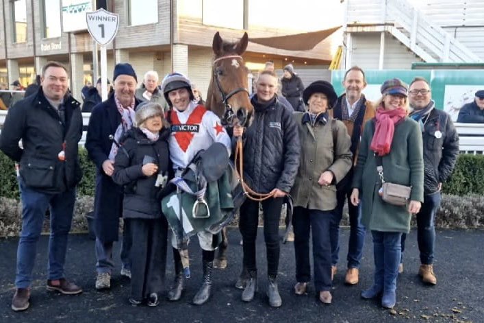 jamiesnowden's tweet image. #GitMaker wins again @CatterickRaces under another cracking ride from @GavinSheehan92 for @saalracing Nice birthday present @iddypryce Taking #TheGits career to 5 #winners from just 8 starts. Well done @Alexwalters89 and the whole team. #winner no.32 for the season. @BetVictor