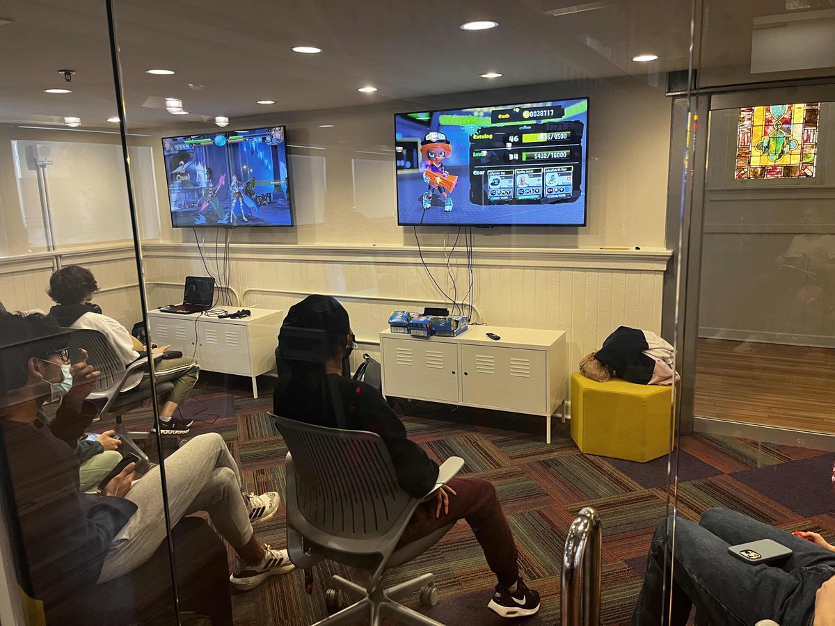 scad_gaming's tweet photo. Our event this past saturday in collaboration with the SCAD Gamers Guild was a great success! Thank you all for coming and hanging out! https://t.co/75eaRLQc1G