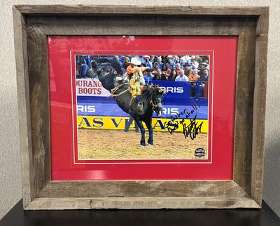 Join us at the ANB Bank Leadership Center on the LCCC campus for the #BlueandGoldBash!

We also have a great silent auction with great items like a Logan Wilson signed jersey or a signed Brody Cress picture!

Check out all of the auction items here! aesbid.org/BLUEGOLD23/Cat…