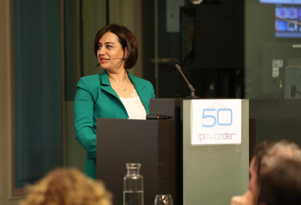Registrador_es's tweet photo. Algunas instantáneas de la mesa redonda #50aniversarioIpraCinder https://t.co/HFbXWxYnsC