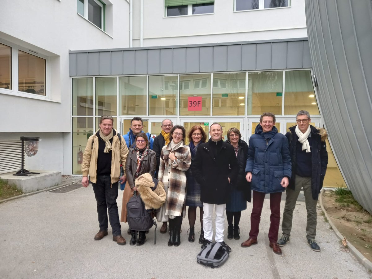 ricBlond1's tweet photo. Merci @unilim et mention spéciale aux collègues @ilfomer 👍 pour cette journée passionnante sur la formation et la recherche en rééducation, réadaptation, médecine, pharmacie , ... l équipe @Univ_Orleans va enrichir encore son PIA4 Excellences #Minerve @EUKCVL https://t.co/DjlAvn3wjF