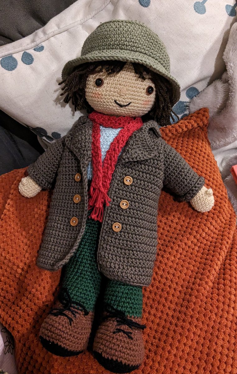 ChaferEleanor's tweet photo. @BrendaBlethyn My sister asked me to crochet a DCI Vera doll for her fiancé, as they are both big fans of the show. Thought you might like to see how it turned out! 😊 https://t.co/K7g2wB1mLo