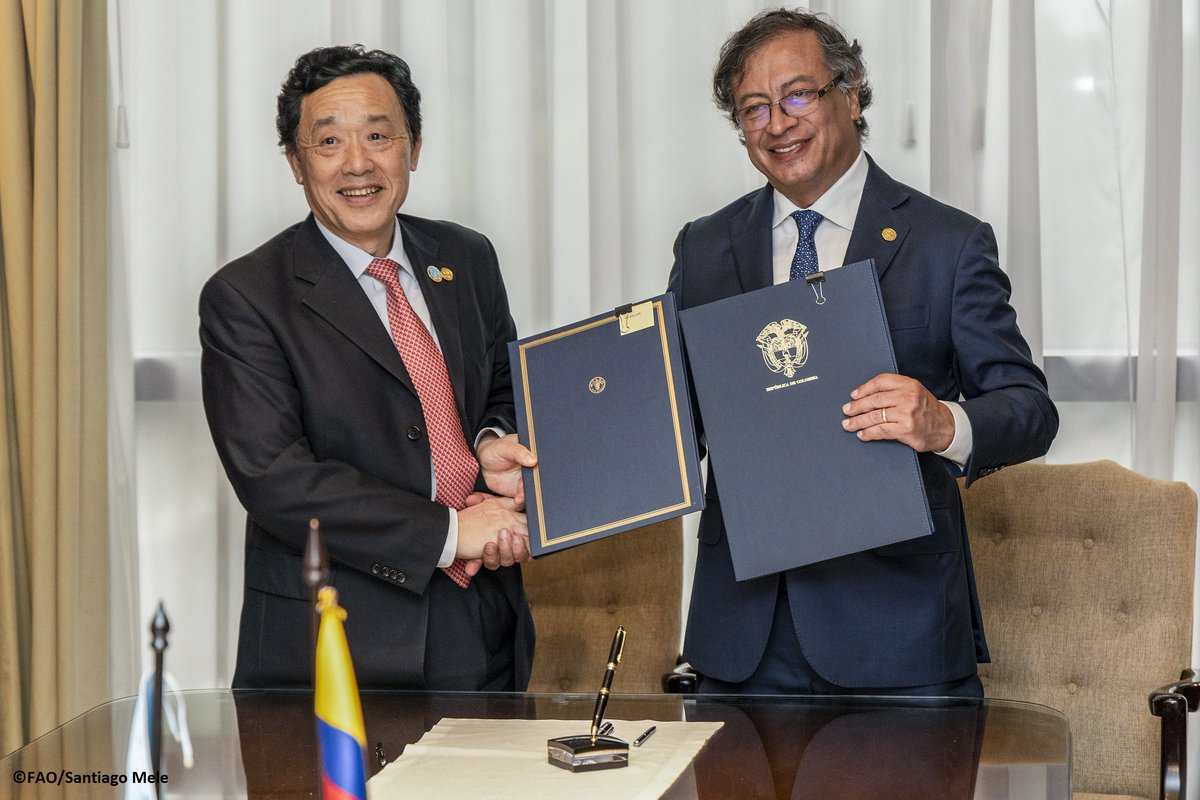 FAO Director-General QU Dongyu (@faodg) on Twitter photo I was honoured to meet HE President <a href="/petrogustavo/">Gustavo Petro</a> to discuss how <a href="/FAO/">Food and Agriculture Organization</a> can better support Colombia’s efforts to transform its agrifood systems. Let us harness the full power of science, tech, #AgInnovation & partnerships to achieve this, together. #CELACArgentina2022 I was honoured to meet HE President <a href="/petrogustavo/">Gustavo Petro</a> to discuss how <a href="/FAO/">Food and Agriculture Organization</a> can better support Colombia’s efforts to transform its agrifood systems. Let us harness the full power of science, tech, #AgInnovation & partnerships to achieve this, together. #CELACArgentina2022