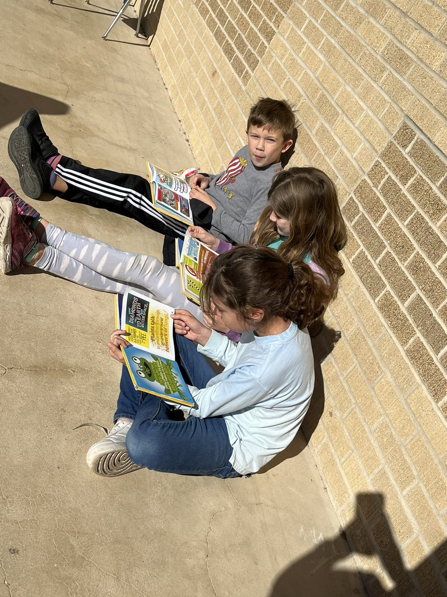 Medlin_3rdGrade's tweet photo. Beautiful day for a brain break! https://t.co/veXGUHOYy4