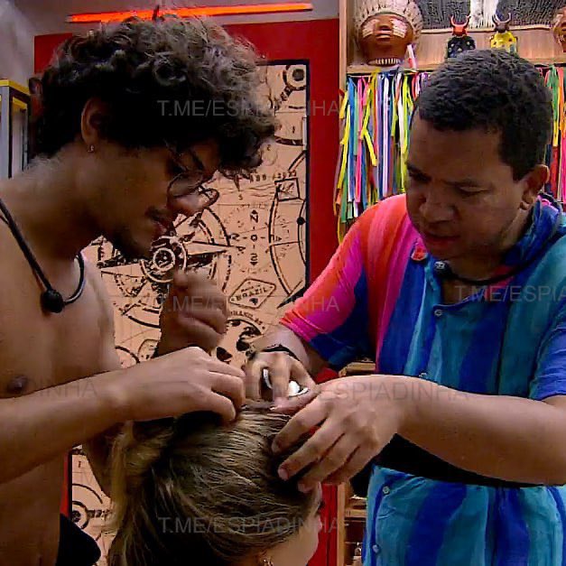 choquei's tweet photo. 🚨GRAVE: Bruna Griphao está comentando que está com piolho #BBB23 https://t.co/bvYvh6Y4jZ