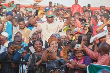 AishaYesufu's tweet photo. Peter Obi @PeterObi went to Gombe and Southern Borno today.
Beat that if you can!😎
#PeterObiForPresident2023 https://t.co/CZcGLatxXF