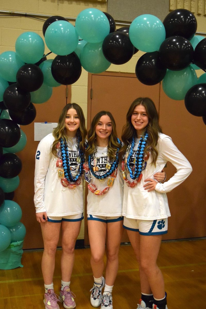 BLHSGirlsBB's tweet photo. We had a wonderful night celebrating our three seniors - and got a win vs Stadium. Final score: 64-7

@AvaBailey_ (Sr.) led all scorers with 24
Ava R - 11
Emma Moore (Sr.) - 10 https://t.co/RpxeJ81GCF