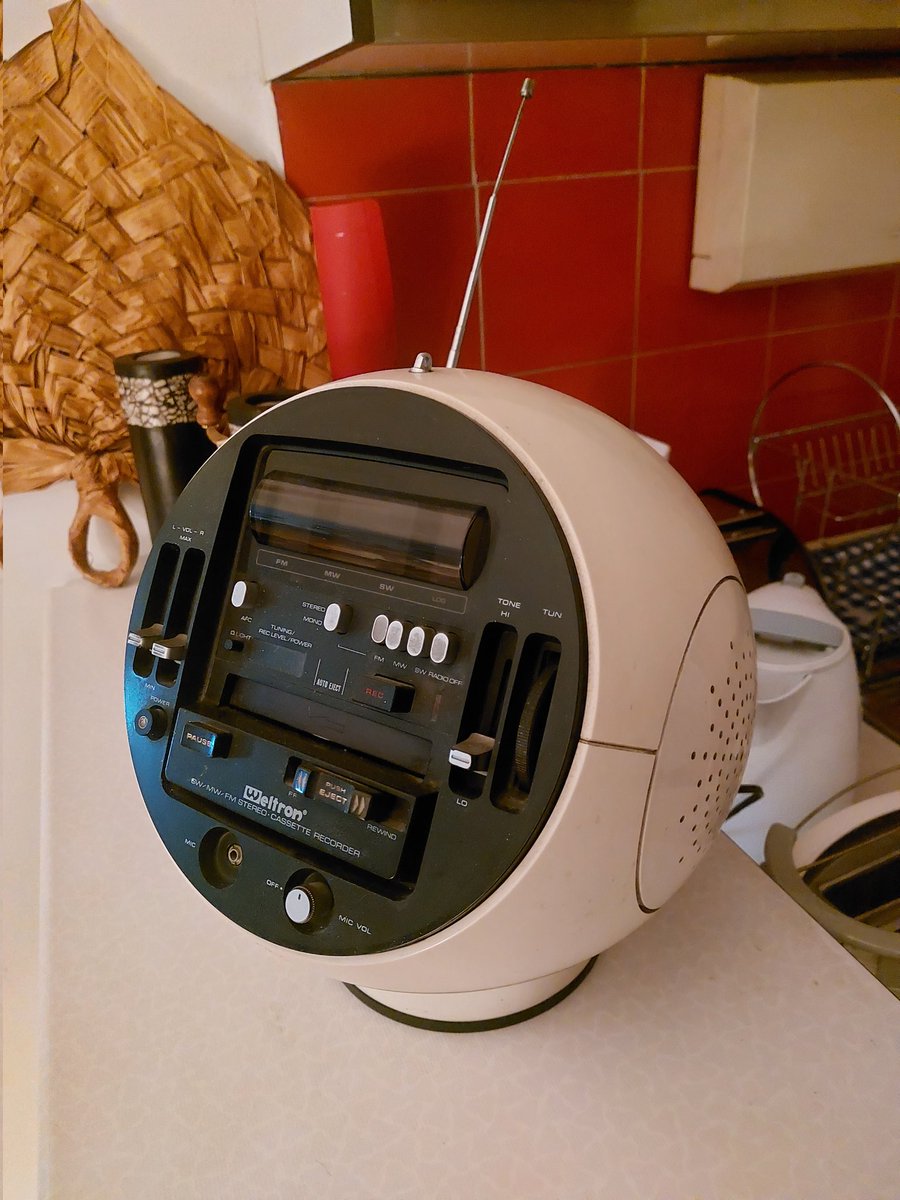 Only retro vibes today!