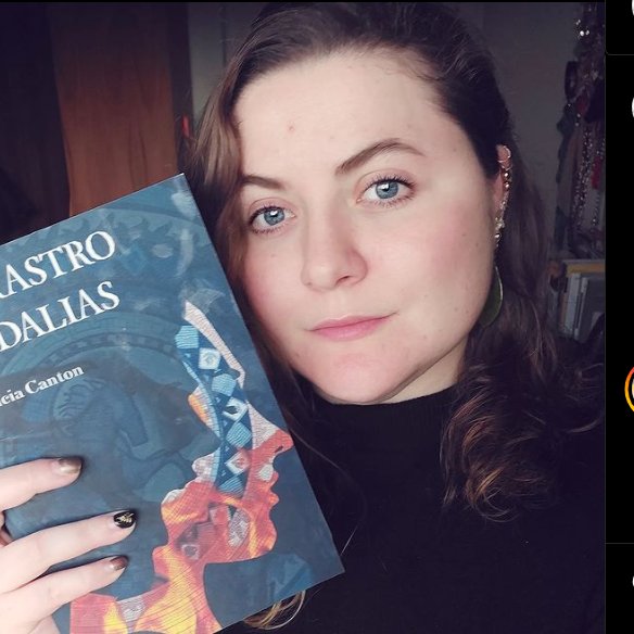 PassepR's tweet photo. Me ha llegado la segunda edición de mi primera novela a casa, y me paso para mostrárosla, porque es preciosa. Decidme que pensáis. 

#escribir #escritura #escritora #autora #primeranovela #novelafantasía 
https://t.co/ZReWiIhUhF https://t.co/fGWAzXFd84
