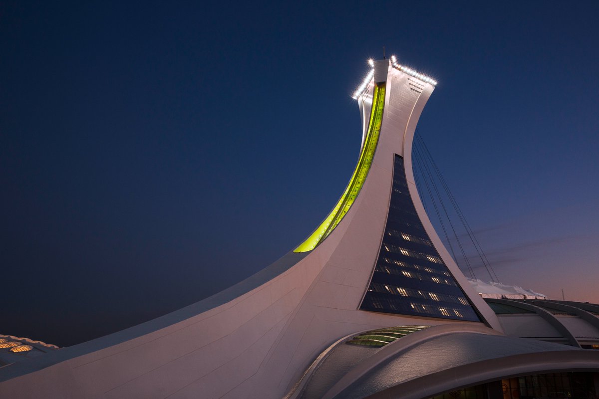 La Tour sera vêtue de vert lime ce soir, afin de souligner la journée des 1000 mercis et le 45e anniversaire de la Fondation de l'Hôpital Maisonneuve-Rosemont.

<a href="/Fondationhmr/">FondationHMR</a> 
fondationhmr.ca