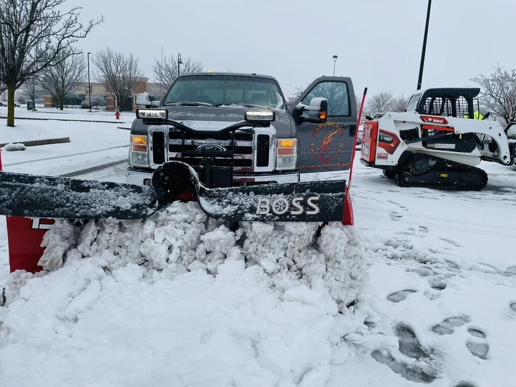 Stay safe and warm out there Indy! #hardscapefactory #snowremoval #snowremovalequipment❄️❄️❄️☃️❄️❄️❄️ instagr.am/p/Cn2CdVWuW0i/