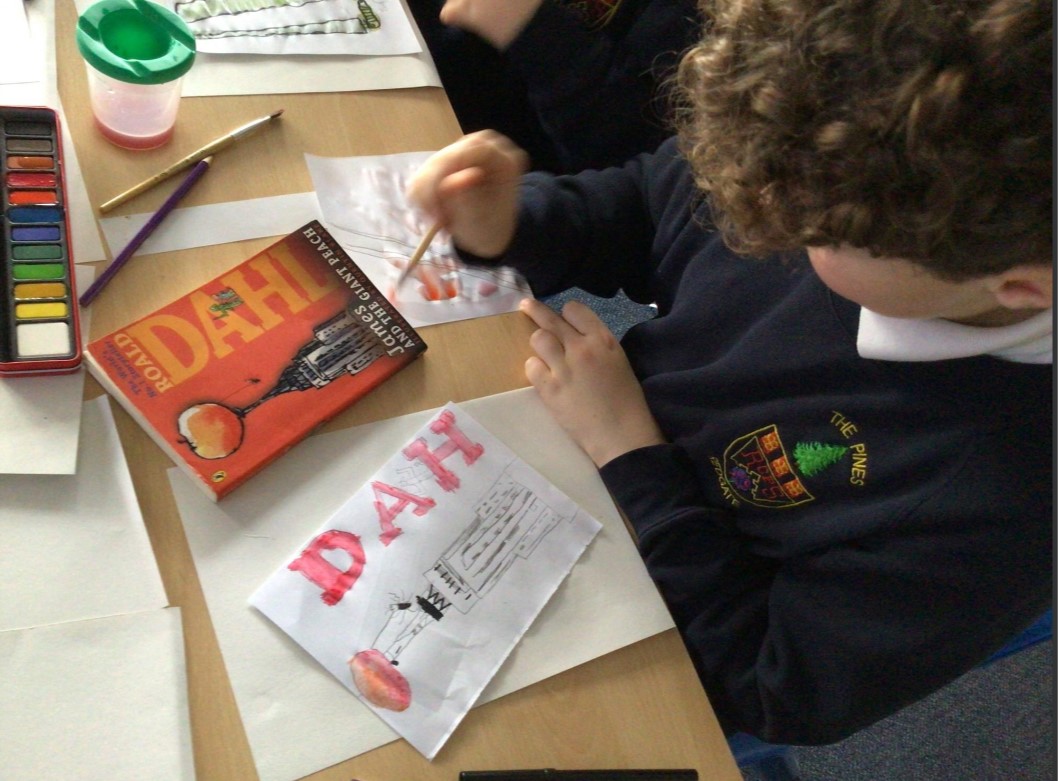 Foxes_RCP's tweet photo. You would have thought Quentin Blake the  illustrator was in our classroom. #rcpart #rcpwelearn #quentinblake # https://t.co/nRdJUoawke