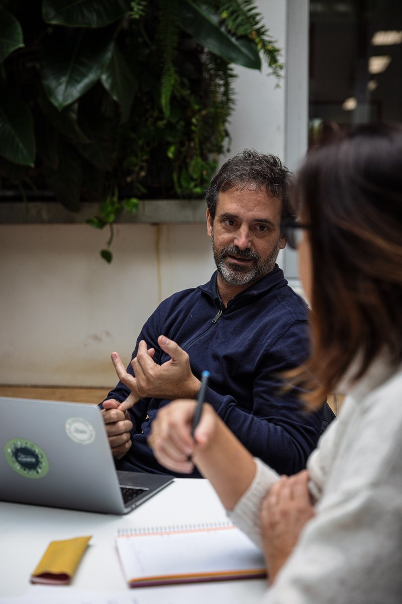 🗞️🗣️Ricard <a href="/Jornet/">Ricard Jornet</a> , fundador i coordinador de la cooperativa <a href="/SomMobilitat/">Som Mobilitat</a> participa en el debat sobre Mobilitat i Model energètic

💬« La transició energètica és cara però és rendible a llarg termini, i si inverteixes en autogestió tens més autonomia»

mobilicat.cat