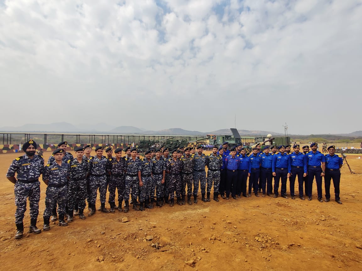 IN_INSShivaji's tweet photo. Nothing is more destructive than charge of Artillery on the crowd
-Napoleon
Trainee Officers from @IN_INSShivaji with officers from Foreign Nations visited School of Artillery, Nashik to witness power of Big Guns
#ExTopchi #Jointmanship
@IndianavyMedia
@IN_HQSNC
@artrac_ia https://t.co/mbSMy5ueCj